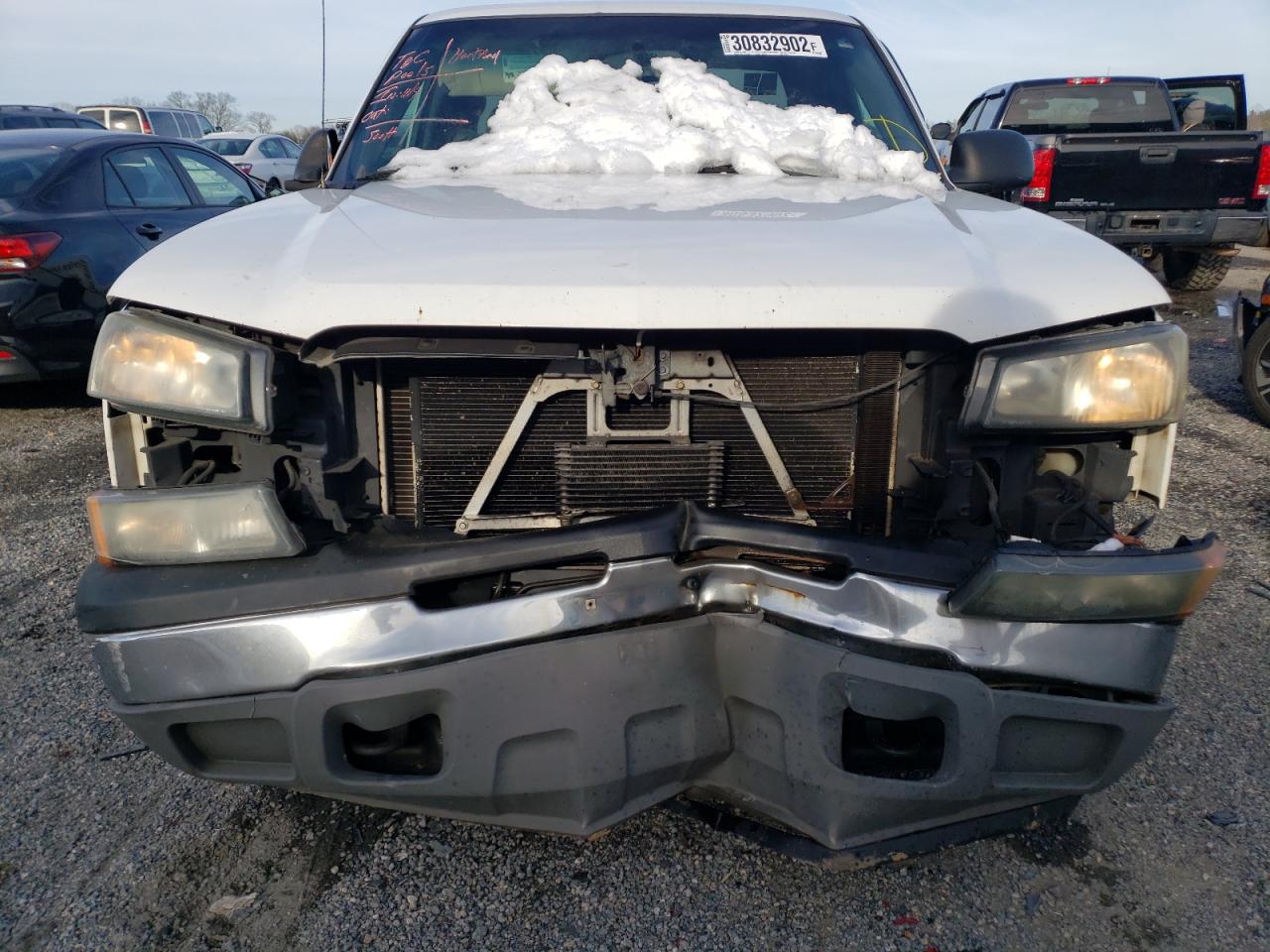 Photo 9 from auction – 2005 CHEVROLET SILVERADO with VIN 1GCEC19T05E161572