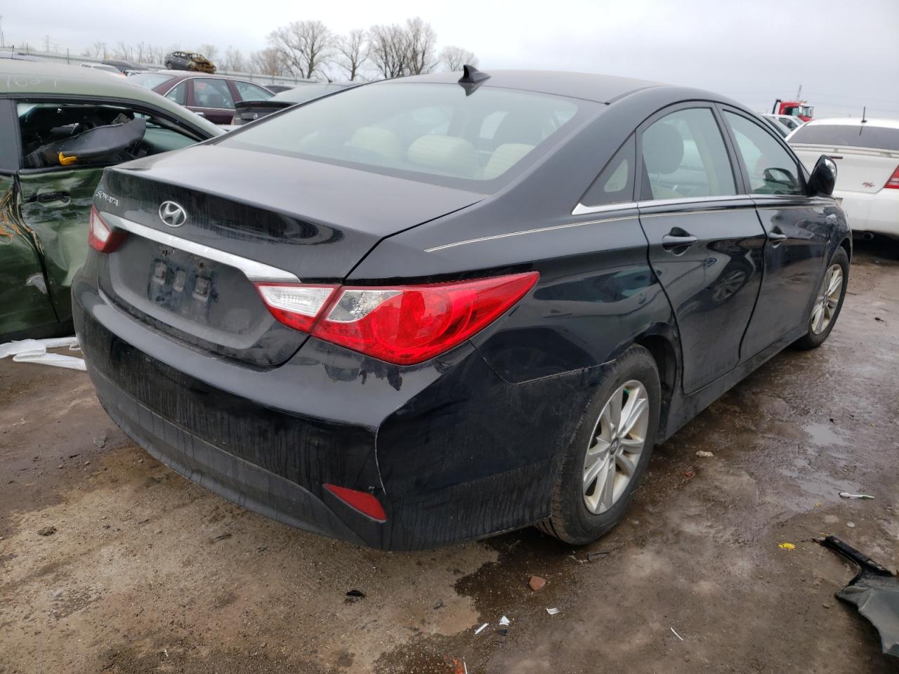 Photo 4 from auction – 2014 HYUNDAI SONATA GLS with VIN 5NPEB4AC4EH853625