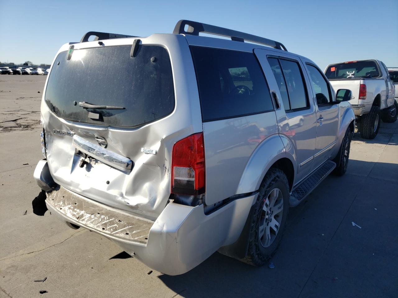 Photo 4 from auction – 2011 NISSAN PATHFINDER with VIN 5N1AR1NN2BC623086