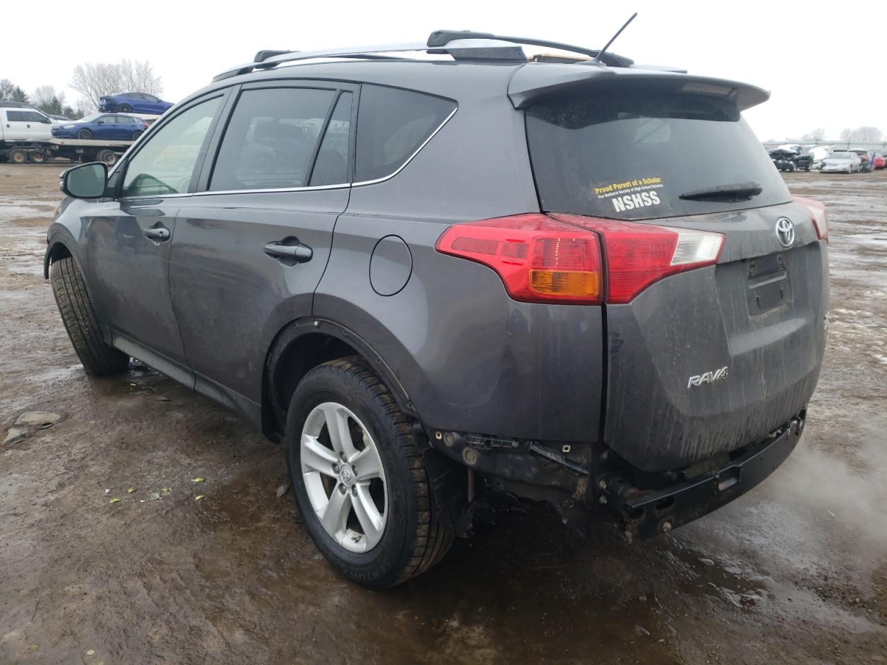 Photo 3 from auction – 2014 TOYOTA RAV4 XLE with VIN JTMRFREV1EJ008737
