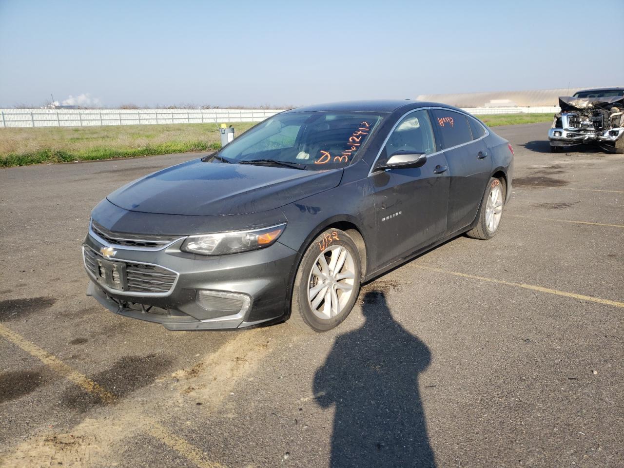 Photo 2 from auction – 2016 CHEVROLET MALIBU LT with VIN 1G1ZE5ST5GF284044