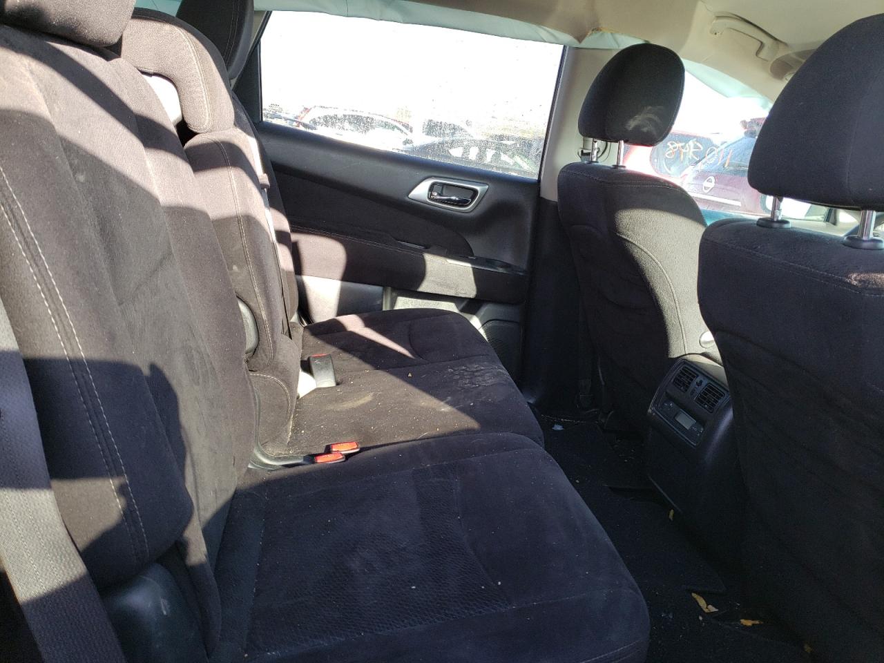 Photo 6 from auction – 2013 NISSAN PATHFINDER with VIN 5N1AR2MM5DC623634