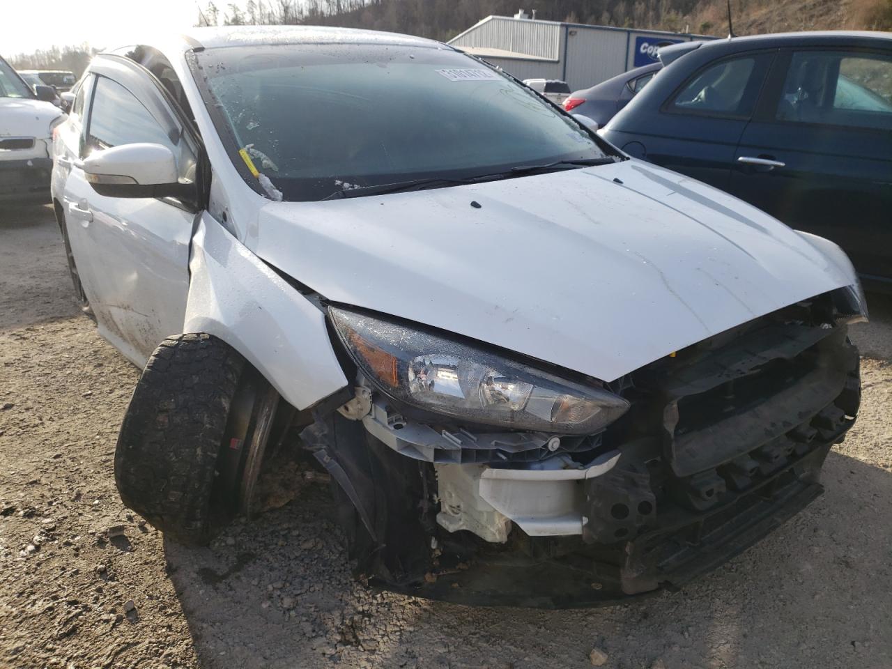 FORD FOCUS SE 2016 with VIN 1FADP3K25GL358240 - Photo from auction
