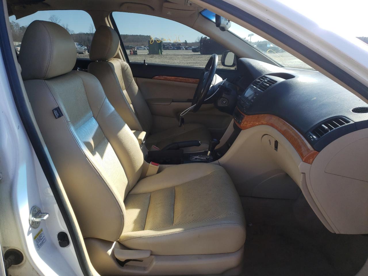 Photo 5 from auction – 2004 ACURA TSX with VIN JH4CL96854C044827
