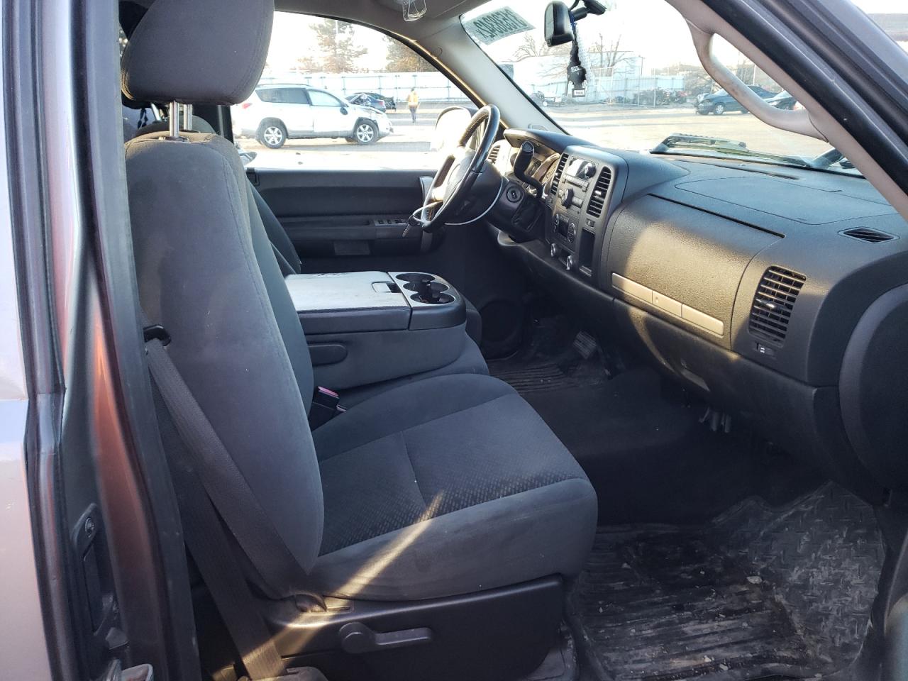 Photo 5 from auction – 2008 CHEVROLET SILVERADO with VIN 2GCEC19J381249830