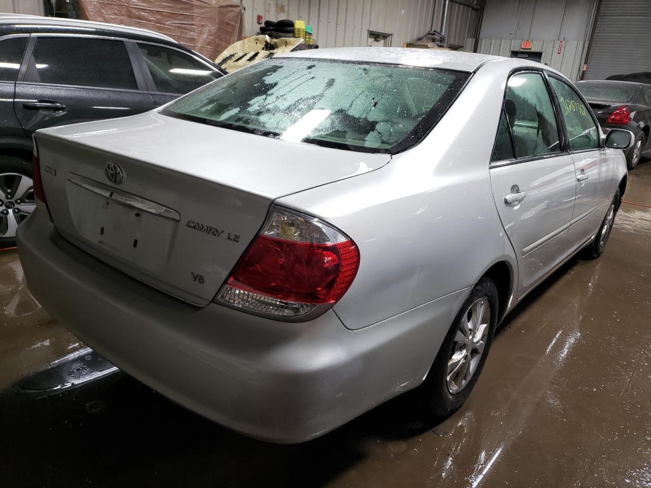 Photo 4 from auction – 2005 TOYOTA CAMRY LE with VIN 4T1BF32K45U610079