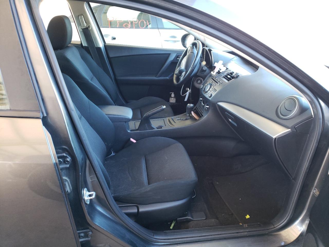 Photo 5 from auction – 2012 MAZDA 3 I with VIN JM1BL1V88C1660712