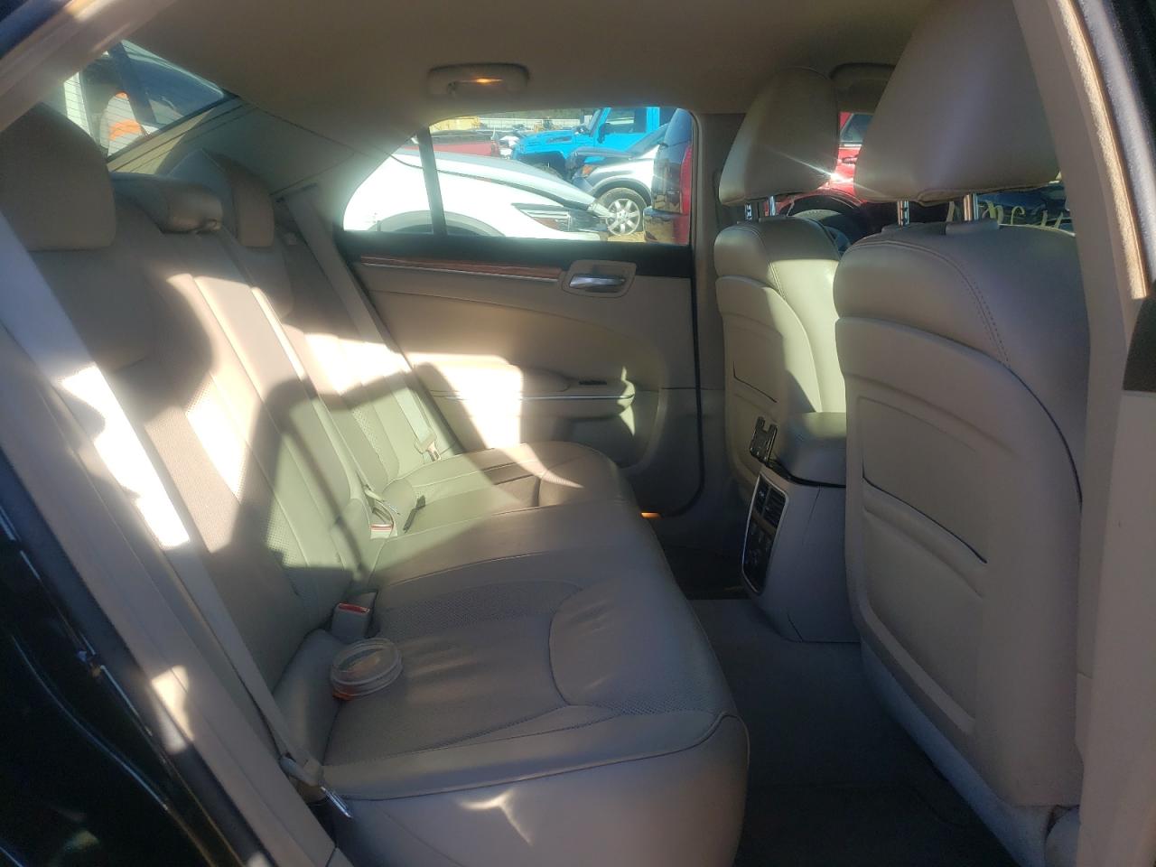 Photo 6 from auction – 2014 CHRYSLER 300C with VIN 2C3CCAEGXEH136210