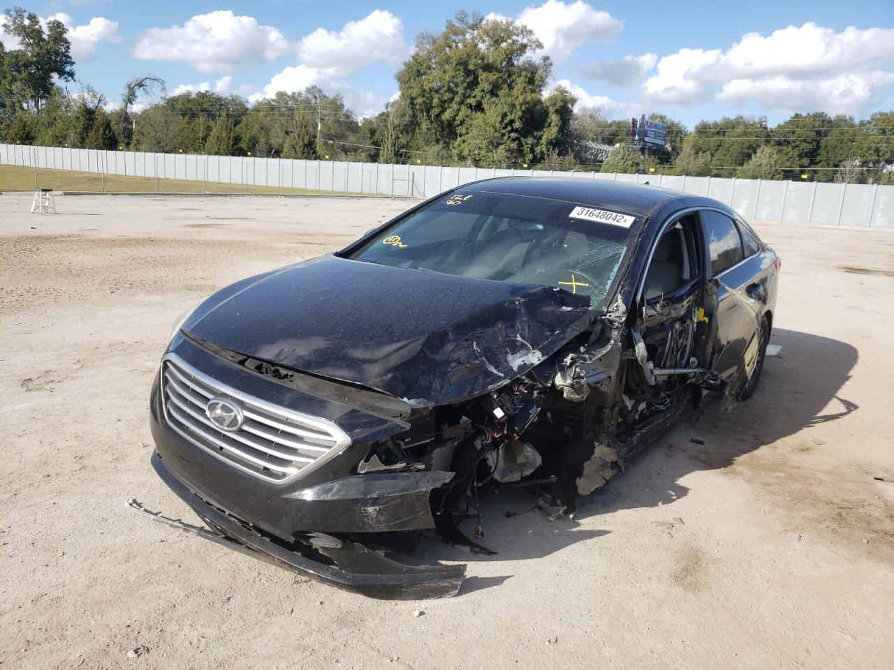 Photo 2 from auction – 2016 HYUNDAI SONATA SE with VIN 5NPE24AF3GH320128