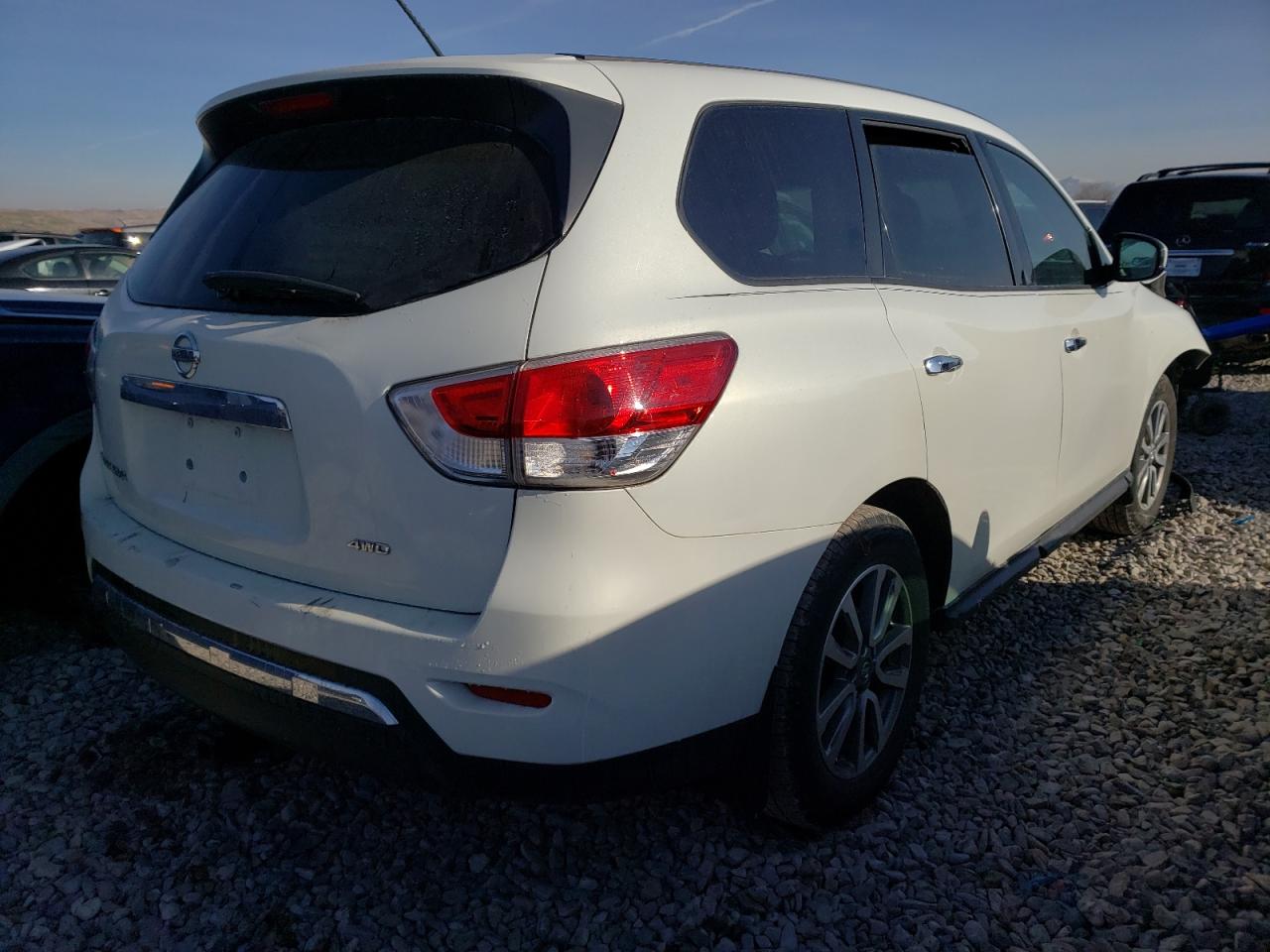 Photo 4 from auction – 2013 NISSAN PATHFINDER with VIN 5N1AR2MM5DC623634