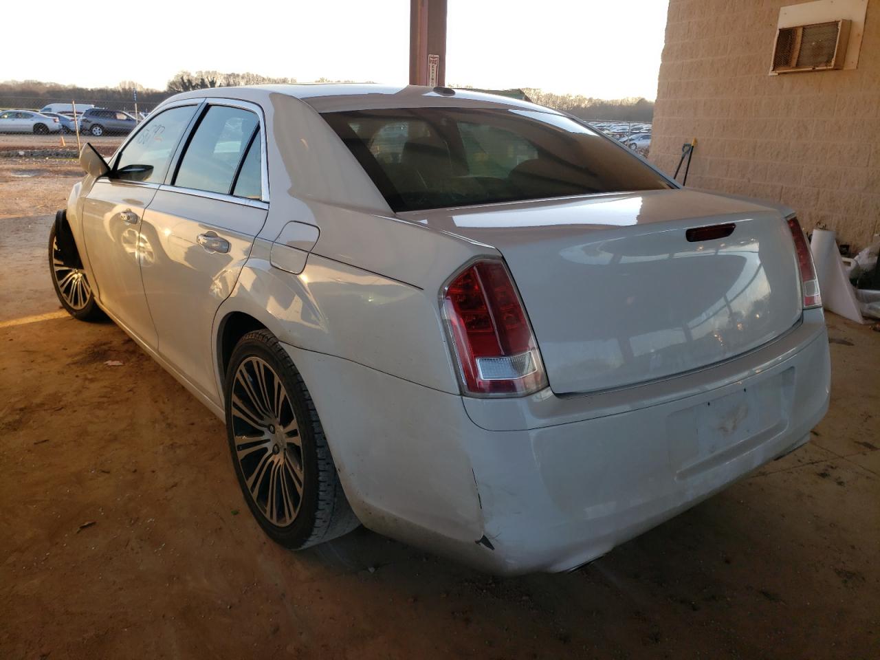 Photo 3 from auction – 2013 CHRYSLER 300 S with VIN 2C3CCABG8DH564991