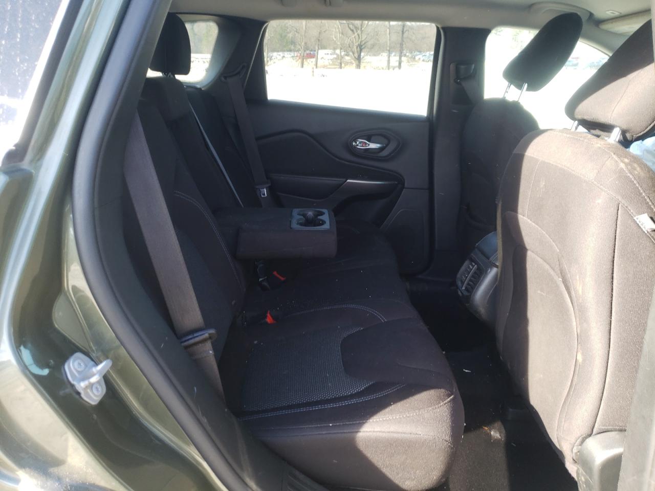 Photo 6 from auction – 2019 JEEP CHEROKEE L with VIN 1C4PJLCB7KD290324