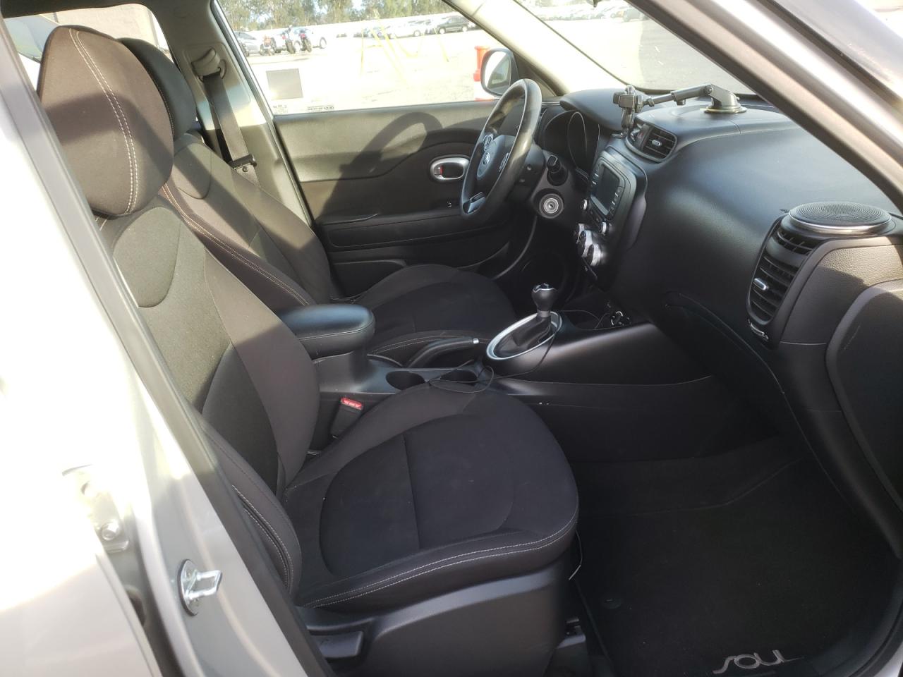Photo 5 from auction – 2019 KIA SOUL with VIN KNDJN2A28K7680757