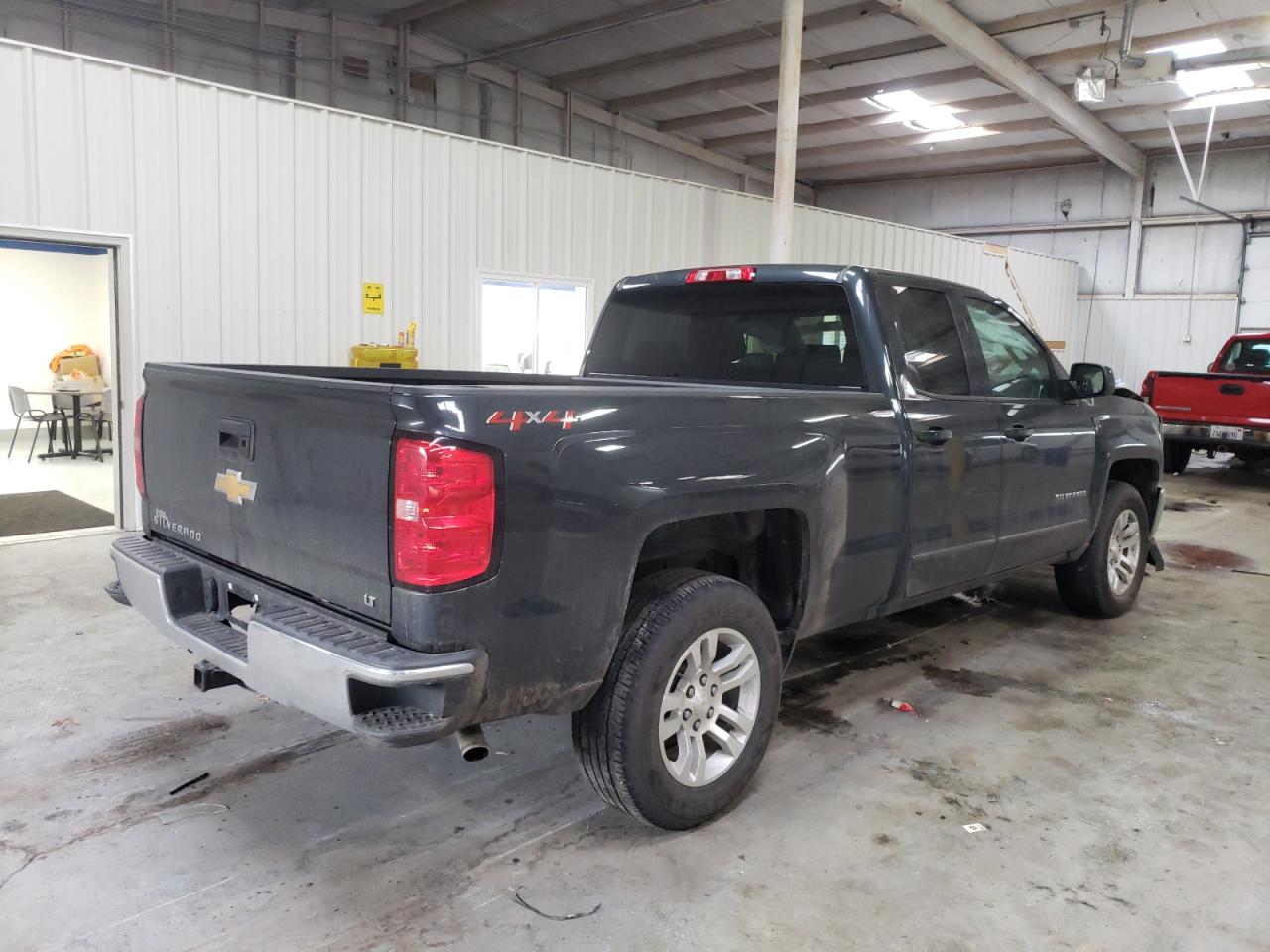 Photo 4 from auction – 2018 CHEVROLET SILVERADO with VIN 1GCVKREC2JZ300417