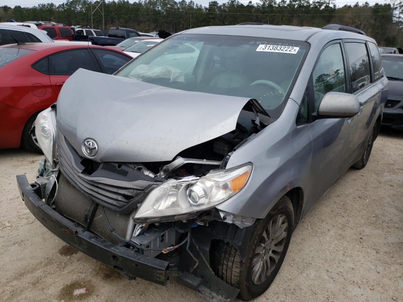 Photo 2 from auction – 2011 TOYOTA SIENNA XLE with VIN 5TDYK3DC2BS084101