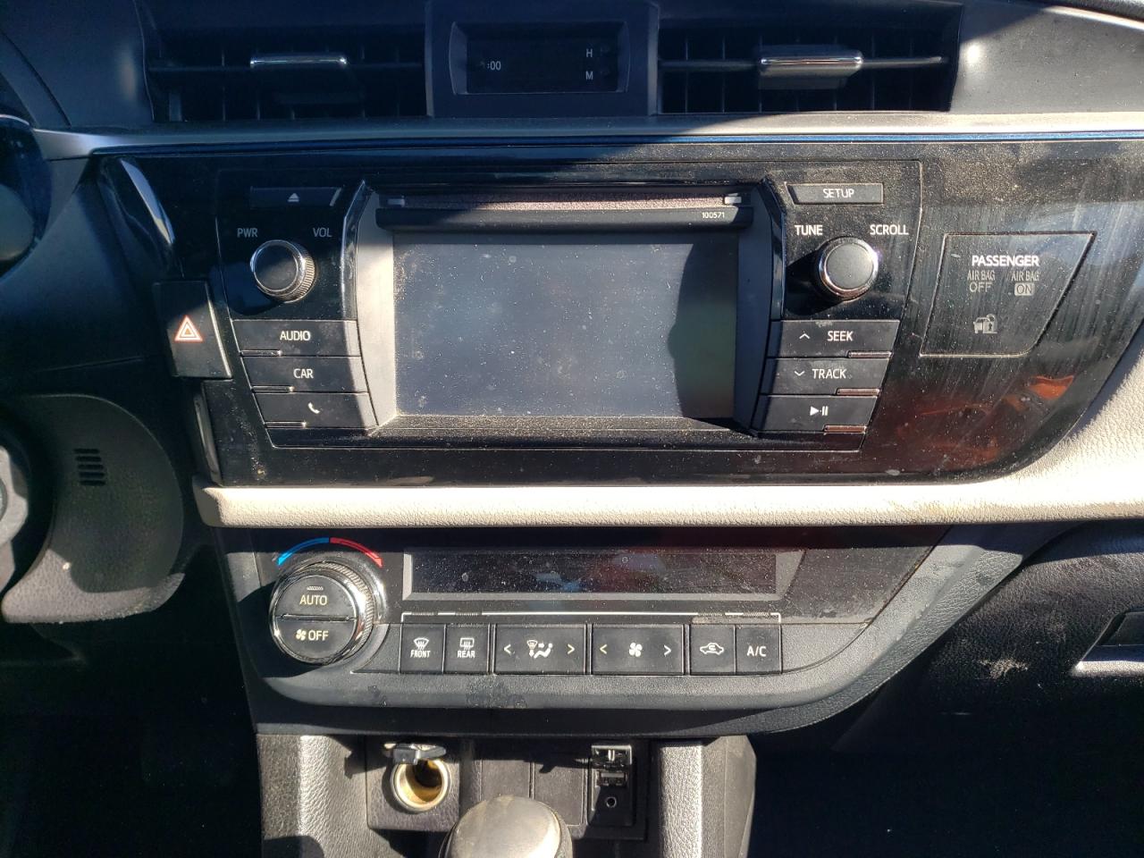 Photo 9 from auction – 2016 TOYOTA COROLLA L with VIN 5YFBURHE9GP450425