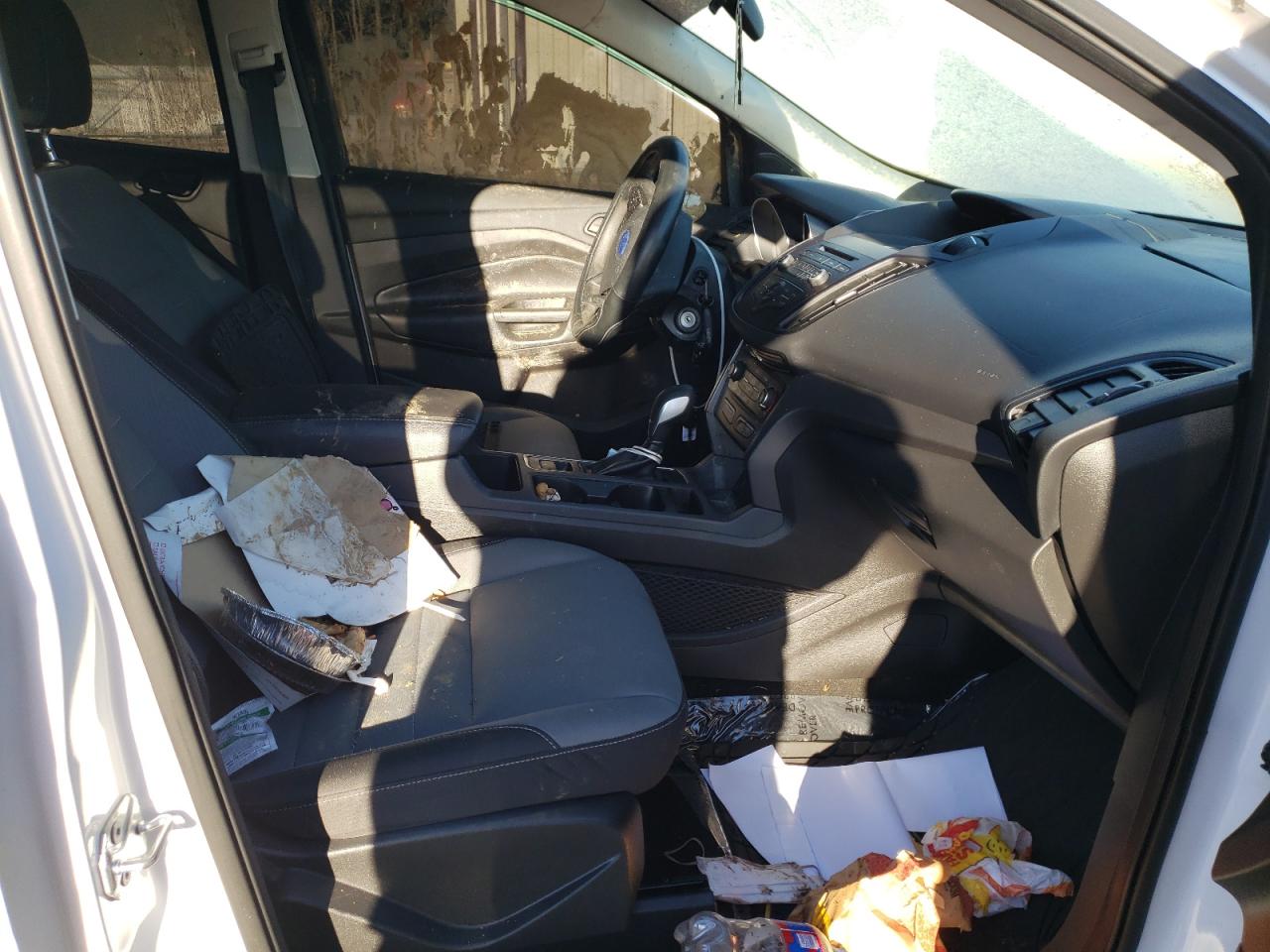 Photo 5 from auction – 2017 FORD ESCAPE S with VIN 1FMCU0F74HUD48194