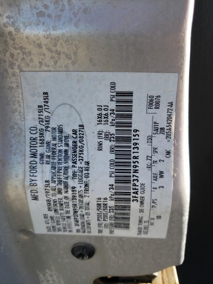 Photo 10 from auction – 2005 FORD FOCUS ZX5 with VIN 3FAFP37N95R139159