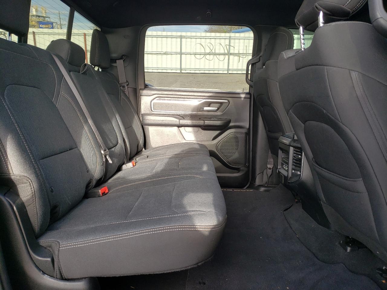 Photo 6 from auction – 2019 RAM 1500 BIG H with VIN 1C6RREFT8KN558025