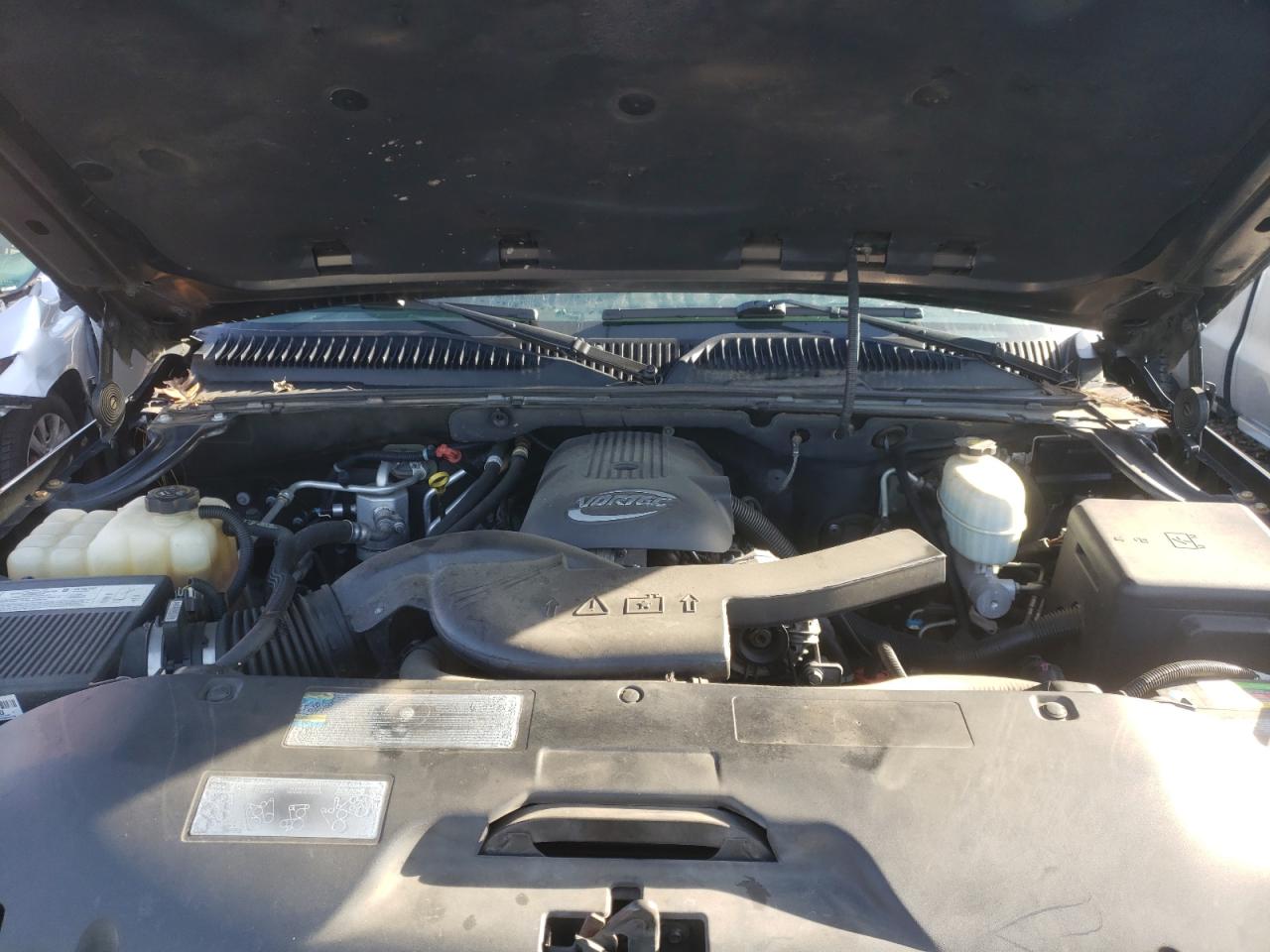 Photo 7 from auction – 2005 CHEVROLET SUBURBAN K with VIN 3GNFK16Z35G166376