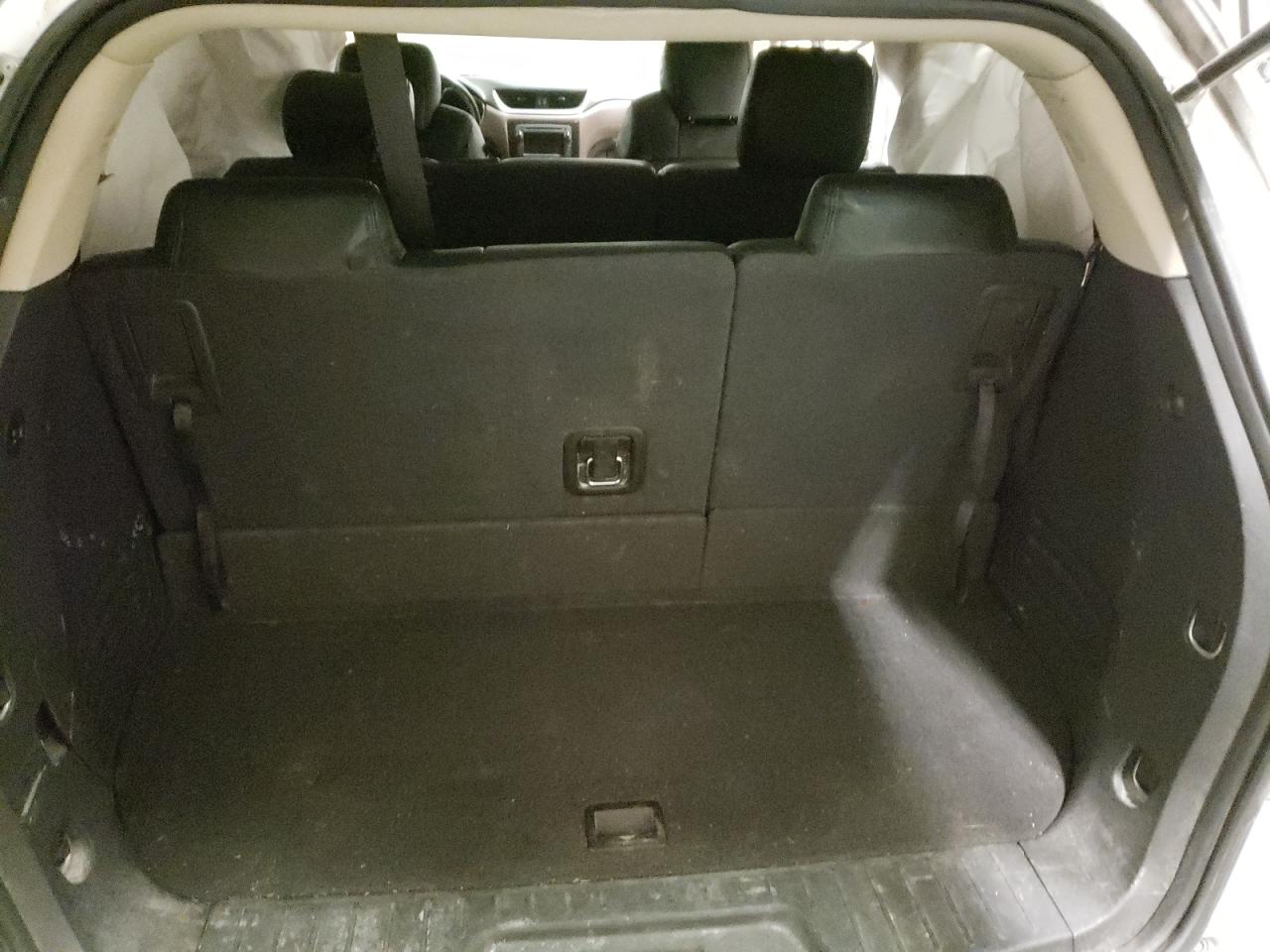 Photo 9 from auction – 2017 CHEVROLET TRAVERSE L with VIN 1GNKVGKD7HJ111919