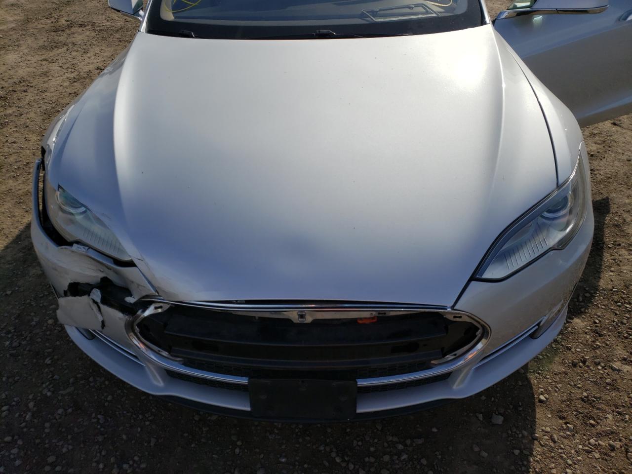 Photo 7 from auction – 2013 TESLA MODEL S with VIN 5YJSA1CN7DFP15528