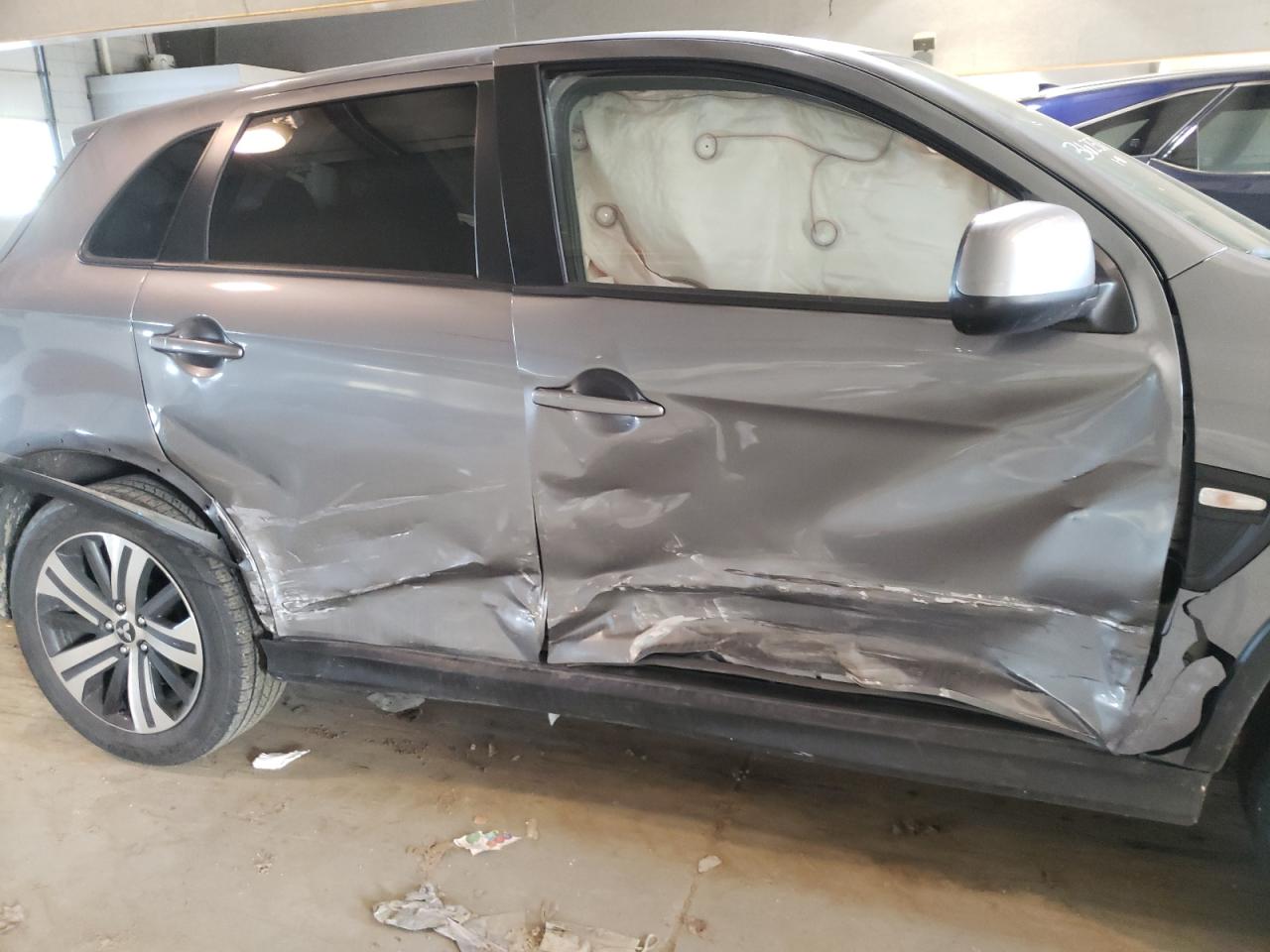 Photo 9 from auction – 2020 MITSUBISHI OUTLANDER with VIN JA4AP3AUXLU004549
