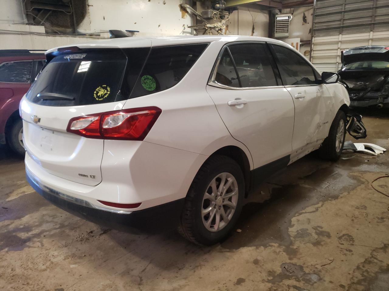 Photo 4 from auction – 2019 CHEVROLET EQUINOX LT with VIN 3GNAXUEV7KL133136