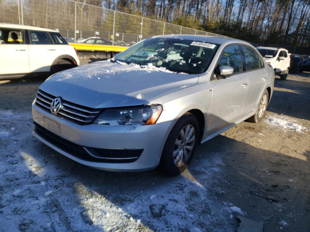 Photo 2 from auction – 2015 VOLKSWAGEN PASSAT S with VIN 1VWAT7A39FC014948