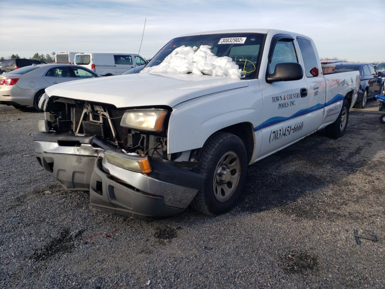 Photo 2 from auction – 2005 CHEVROLET SILVERADO with VIN 1GCEC19T05E161572