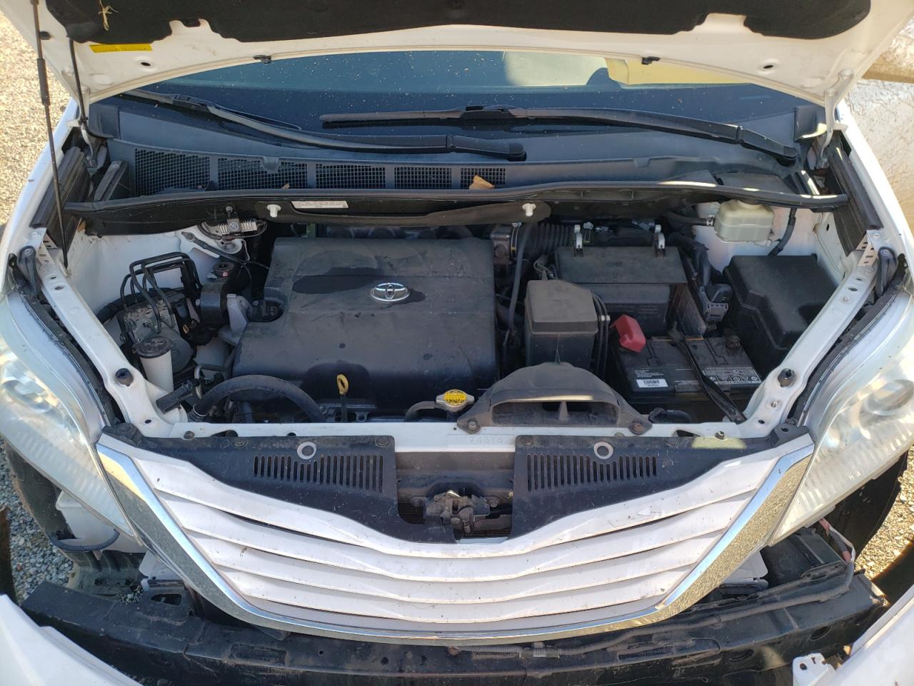 Photo 7 from auction – 2016 TOYOTA SIENNA LE with VIN 5TDKK3DC6GS711864