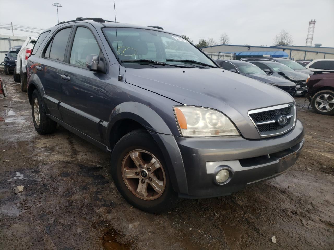KIA SORENTO EX 2004 with VIN KNDJC733945325586 - Photo from auction