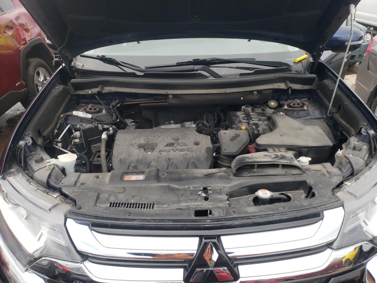 Photo 7 from auction – 2018 MITSUBISHI OUTLANDER with VIN JA4AD3A36JZ064229