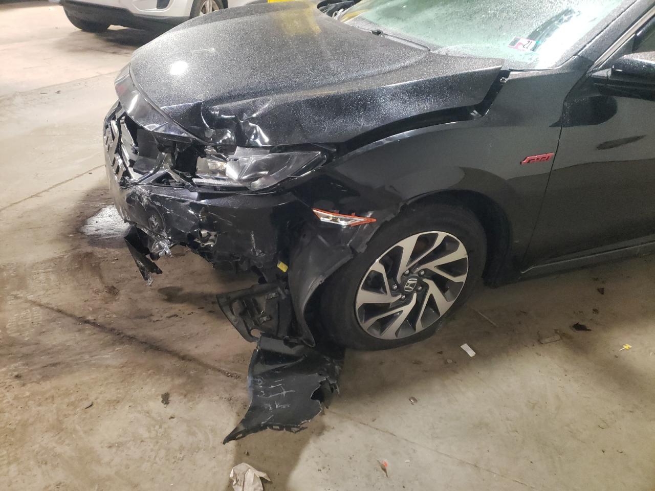 Photo 9 from auction – 2017 HONDA CIVIC EX with VIN 19XFC2F71HE216038