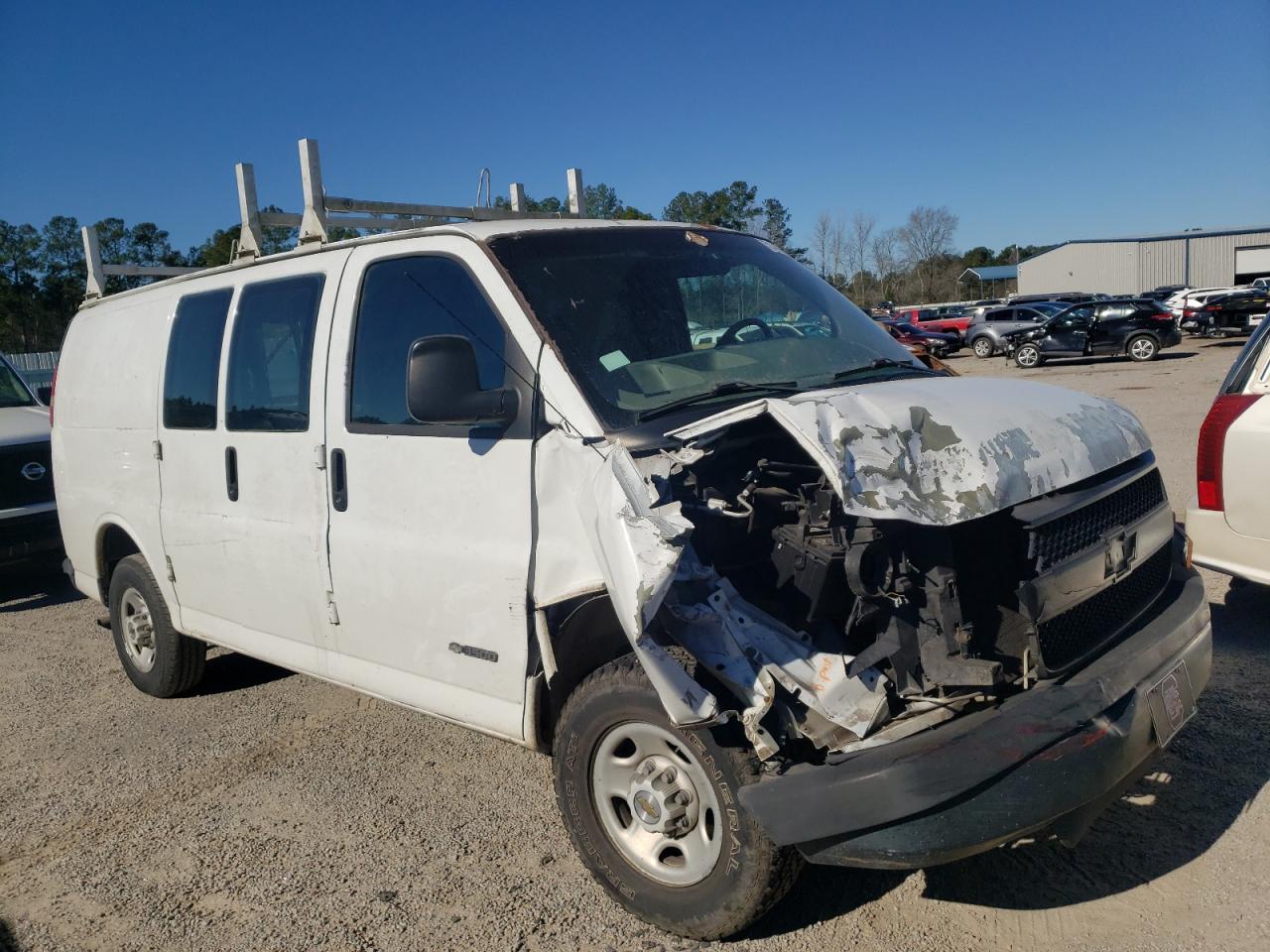 CHEVROLET EXPRESS G3 2003 with VIN 1GCHG35U531101528 - Photo from auction