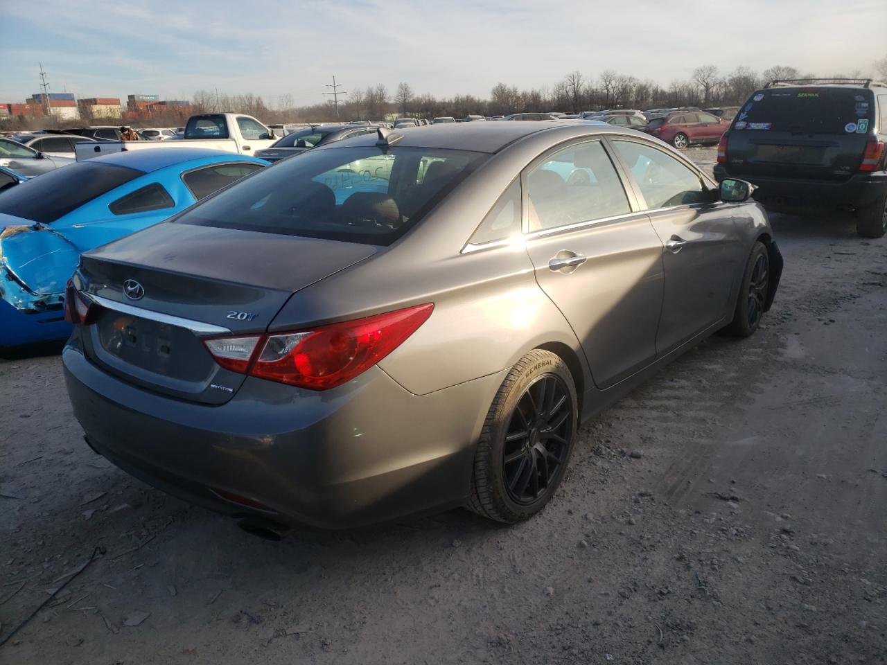 Photo 4 from auction – 2011 HYUNDAI SONATA SE with VIN 5NPEC4AB8BH274797