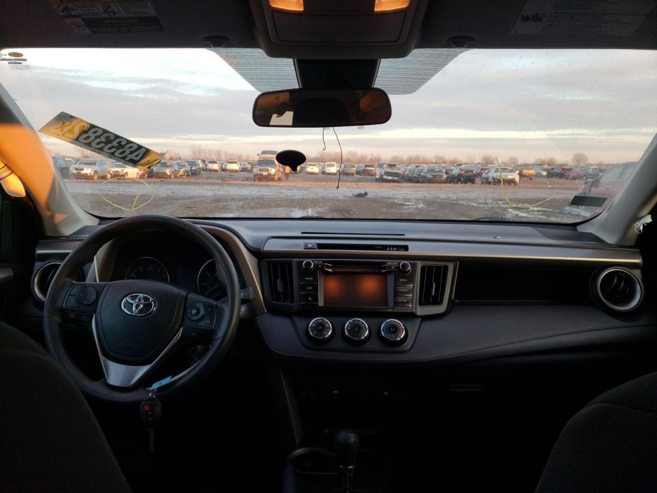Photo 9 from auction – 2018 TOYOTA RAV4 LE with VIN 2T3BFREV3JW833501