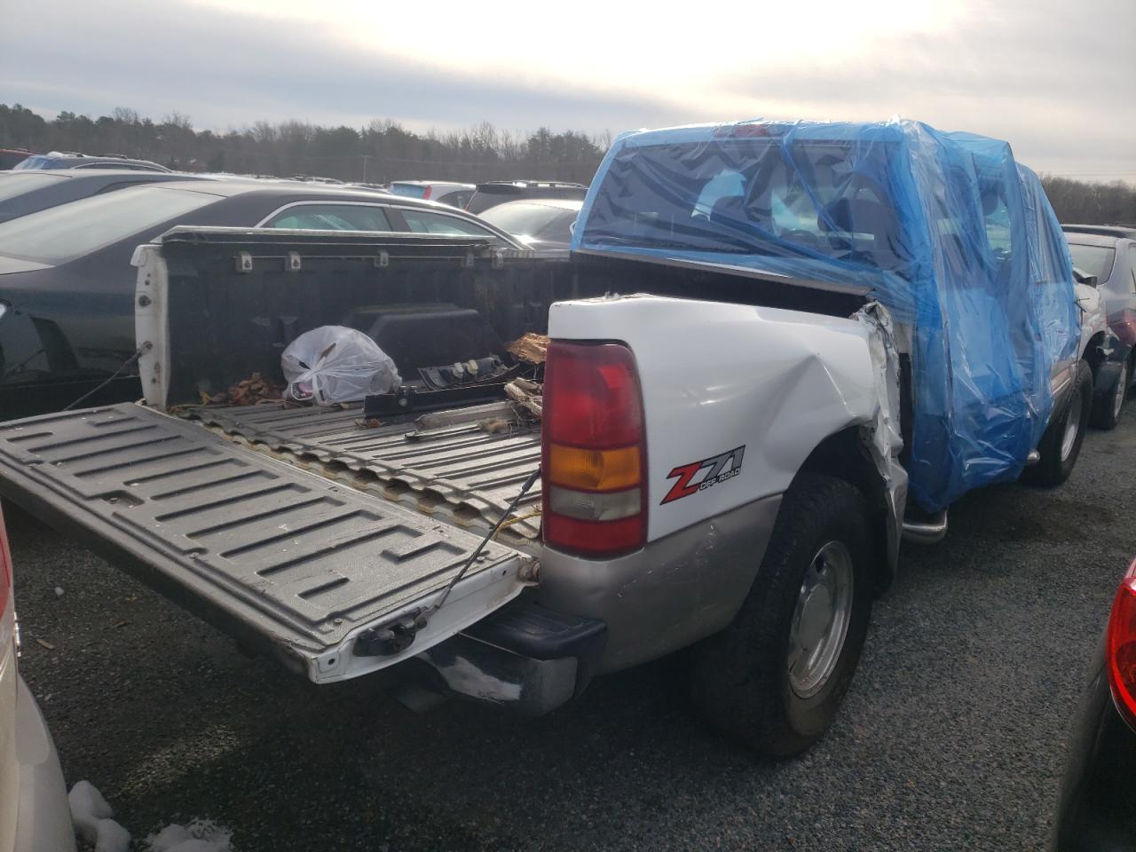 Photo 4 from auction – 2003 GMC NEW SIERRA with VIN 2GTEK19T731274758