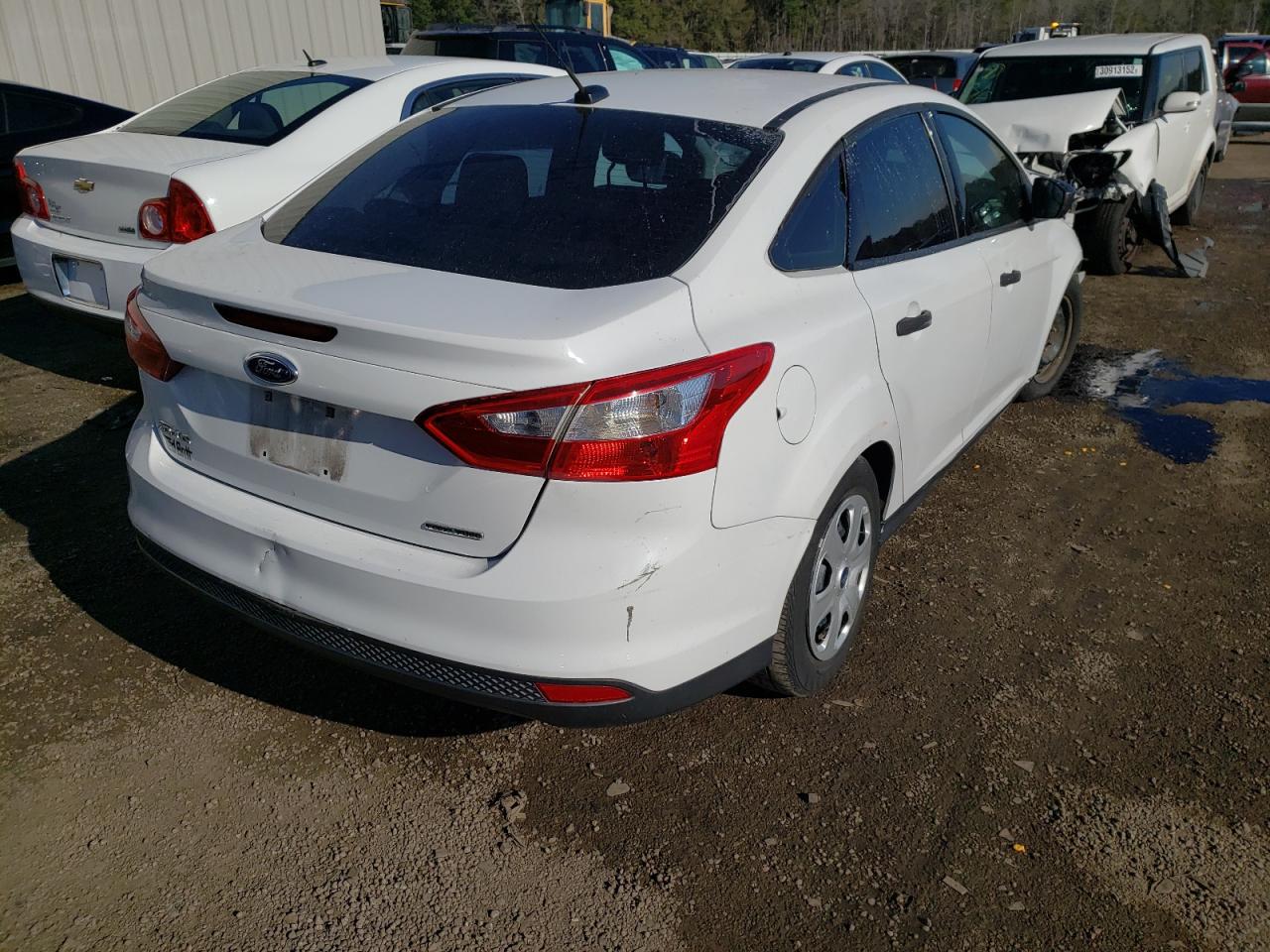 Photo 4 from auction – 2014 FORD FOCUS S with VIN 1FADP3E23EL360285