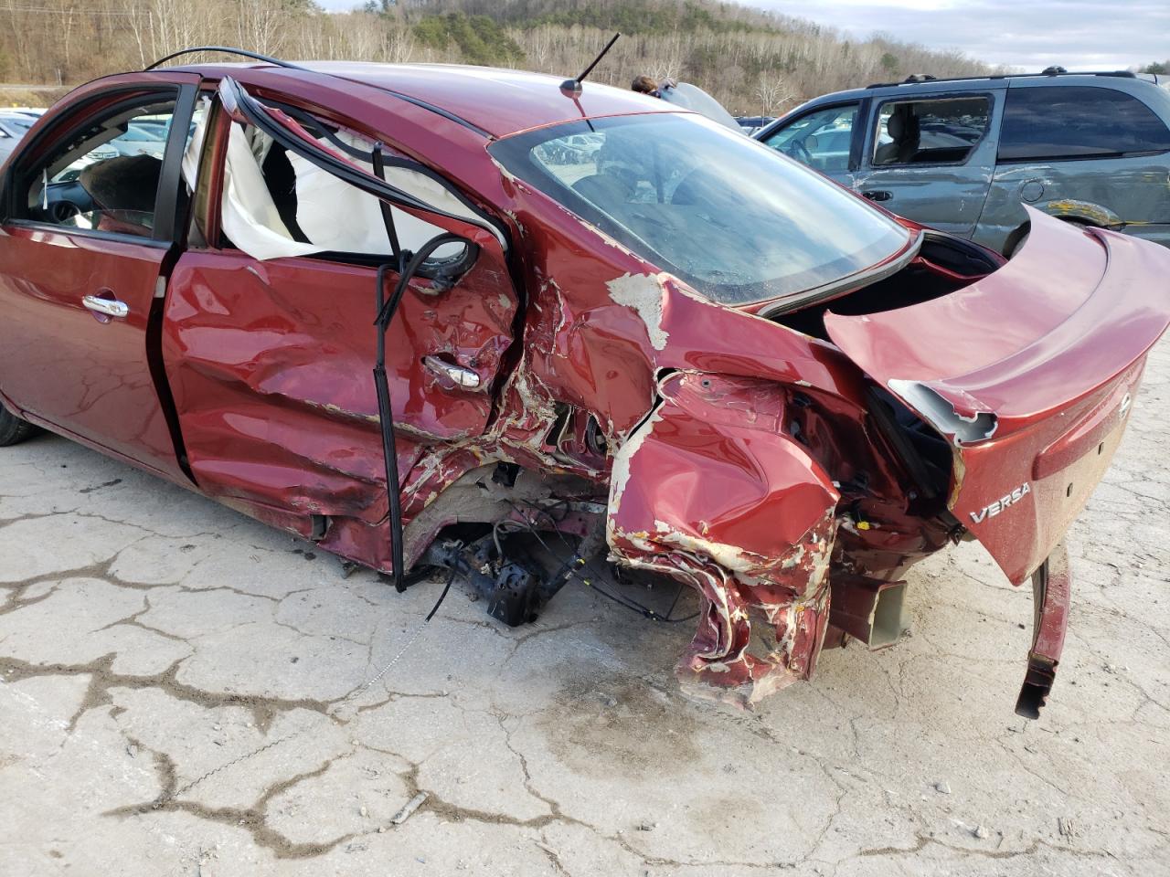 Photo 10 from auction – 2019 NISSAN VERSA S with VIN 3N1CN7AP1KL801287