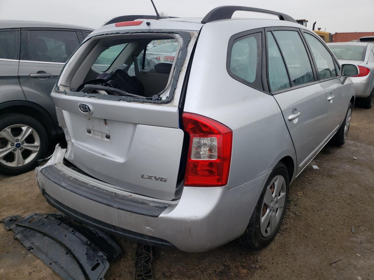 Photo 4 from auction – 2009 KIA RONDO BASE with VIN KNAFG528597276326