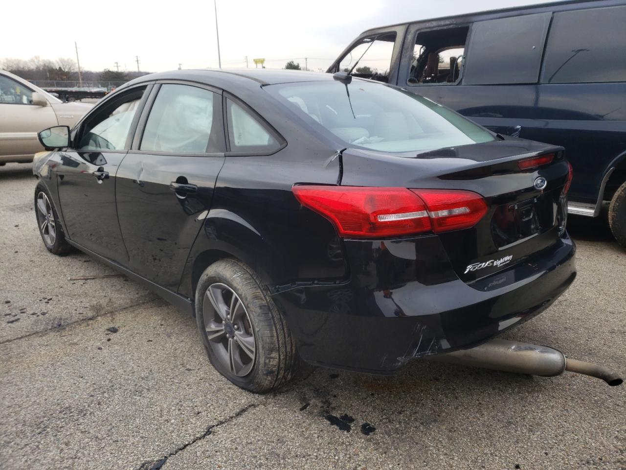 Photo 3 from auction – 2017 FORD FOCUS SE with VIN 1FADP3FE6HL292545