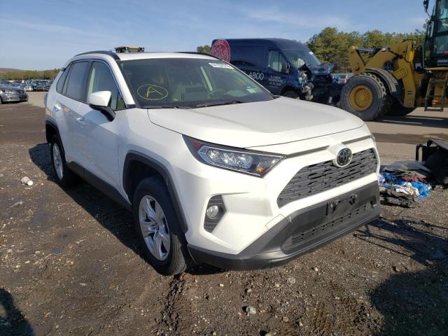TOYOTA RAV4 XLE 2019 مع رقم تعريف المركبة JTMP1RFVXKD511200 - صورة من المزاد