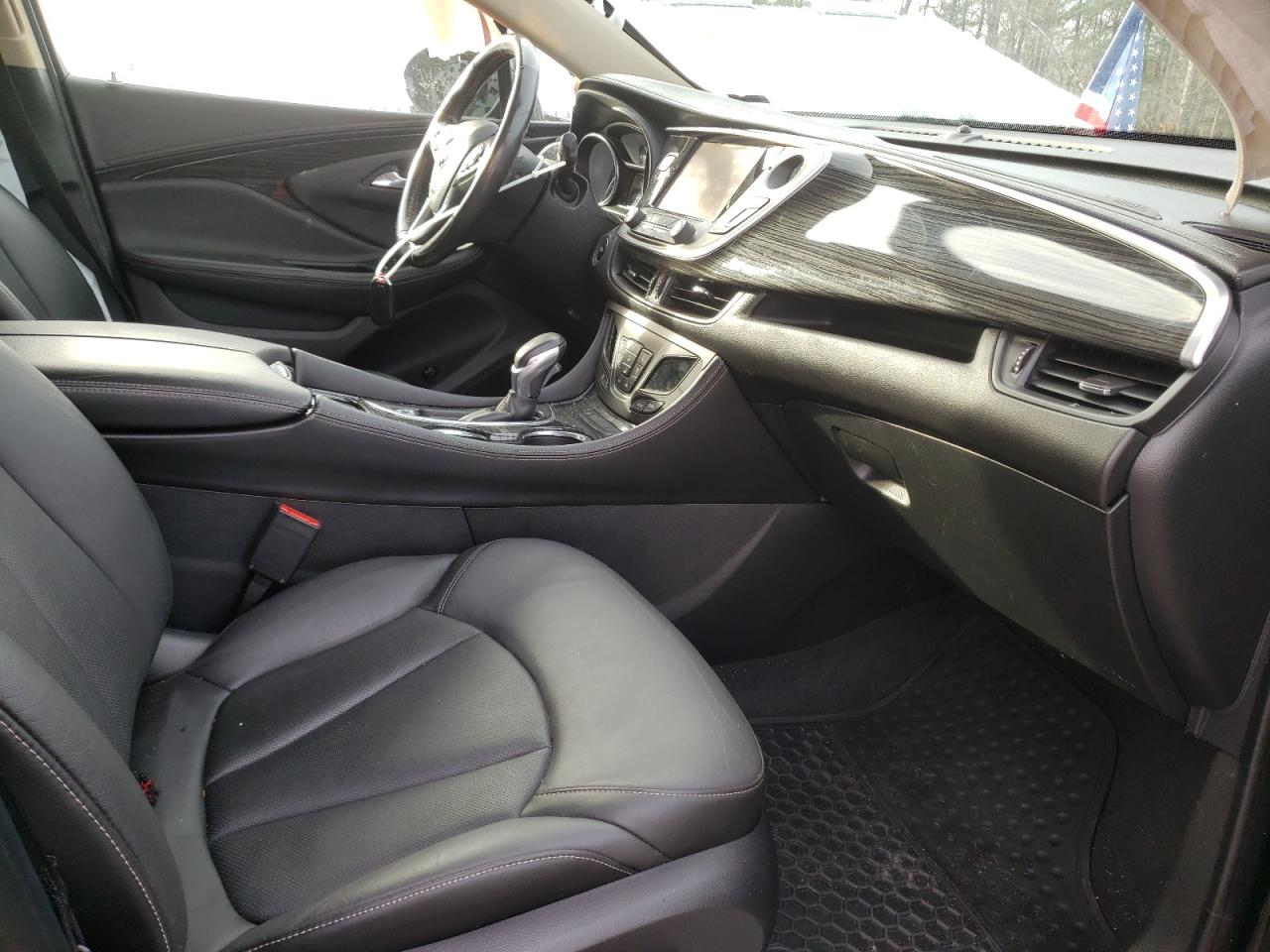 Photo 5 from auction – 2017 BUICK ENVISION with VIN LRBFXDSA1HD111081