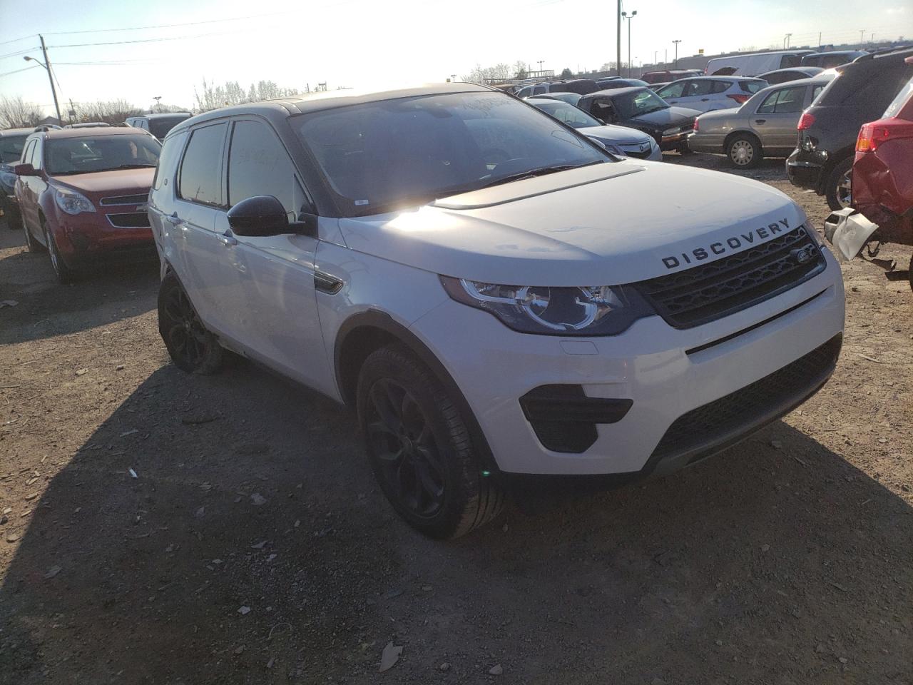 LAND ROVER DISCOVERY 2017 with VIN SALCP2BG3HH662501 - Photo from auction
