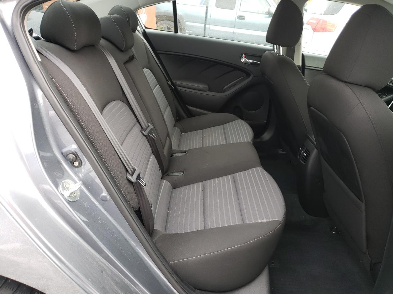 Photo 6 from auction – 2017 KIA FORTE EX with VIN 3KPFL4A80HE036724