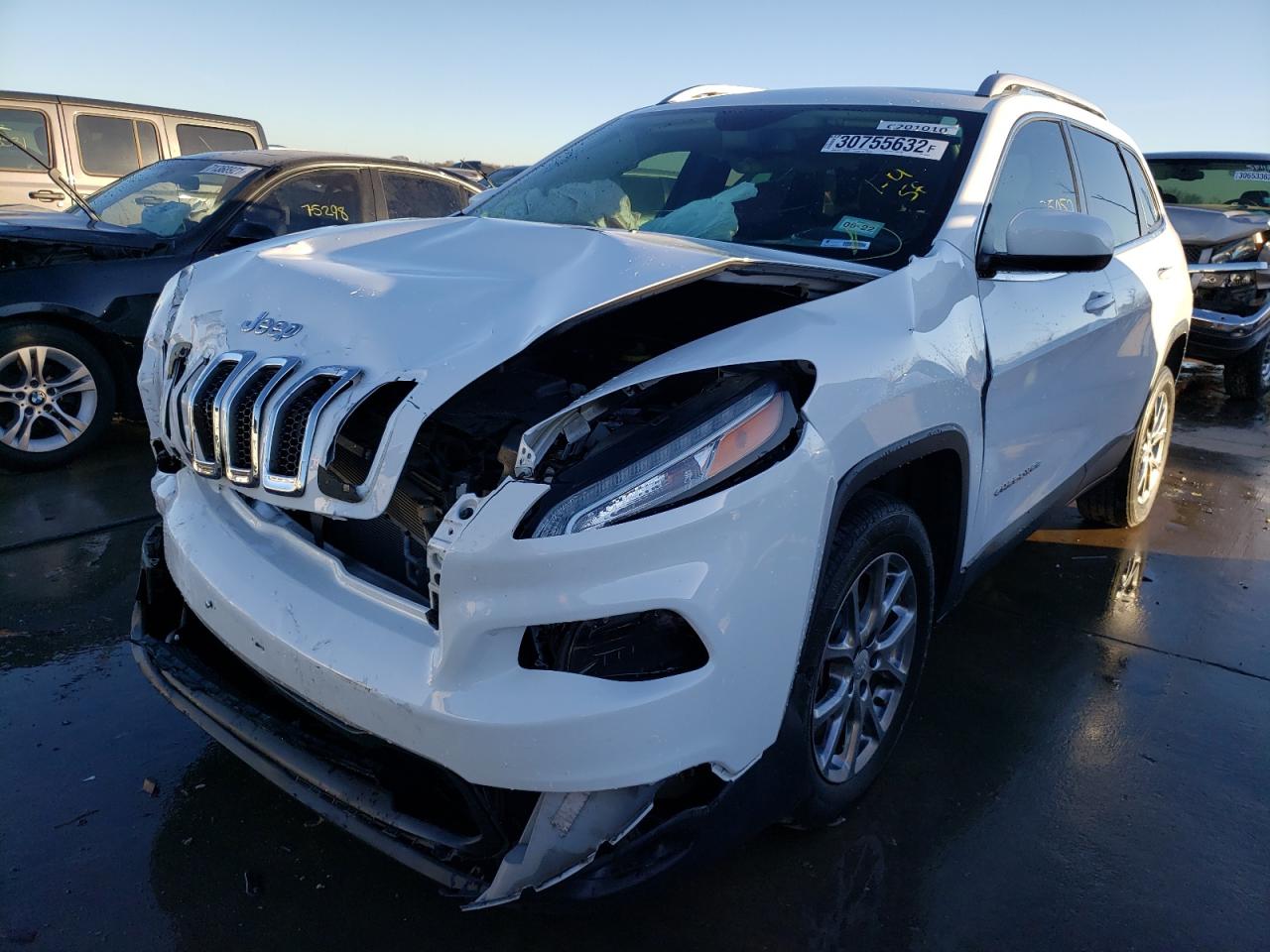 Photo 2 from auction – 2018 JEEP CHEROKEE L with VIN 1C4PJLLB4JD622671