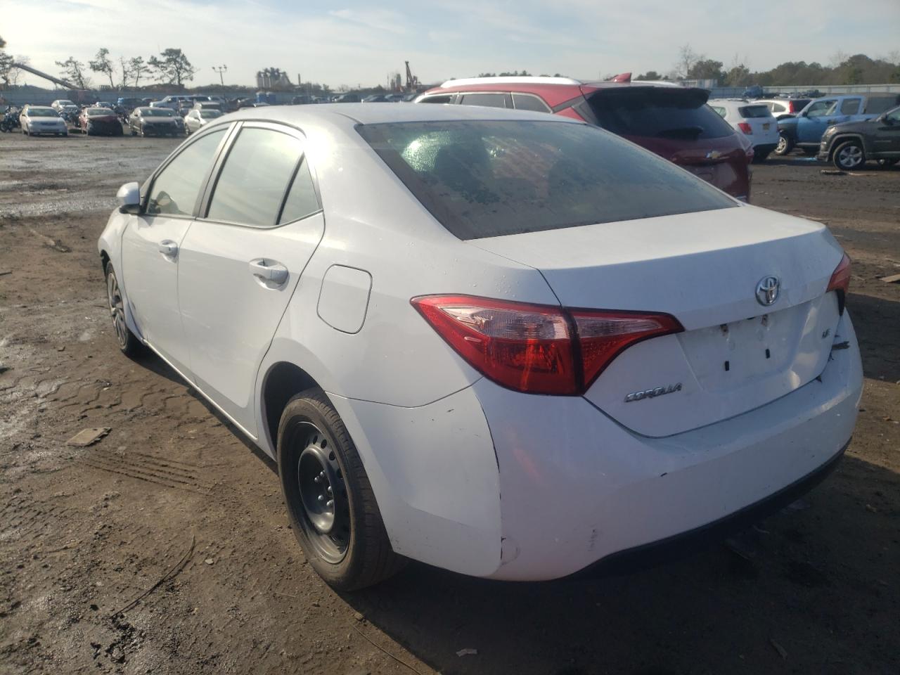 Photo 3 from auction – 2018 TOYOTA COROLLA L with VIN 2T1BURHEXJC023262