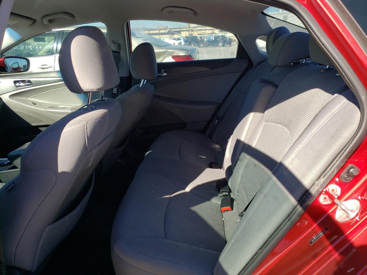 Photo 6 from auction – 2014 HYUNDAI SONATA GLS with VIN 5NPEB4AC4EH906727