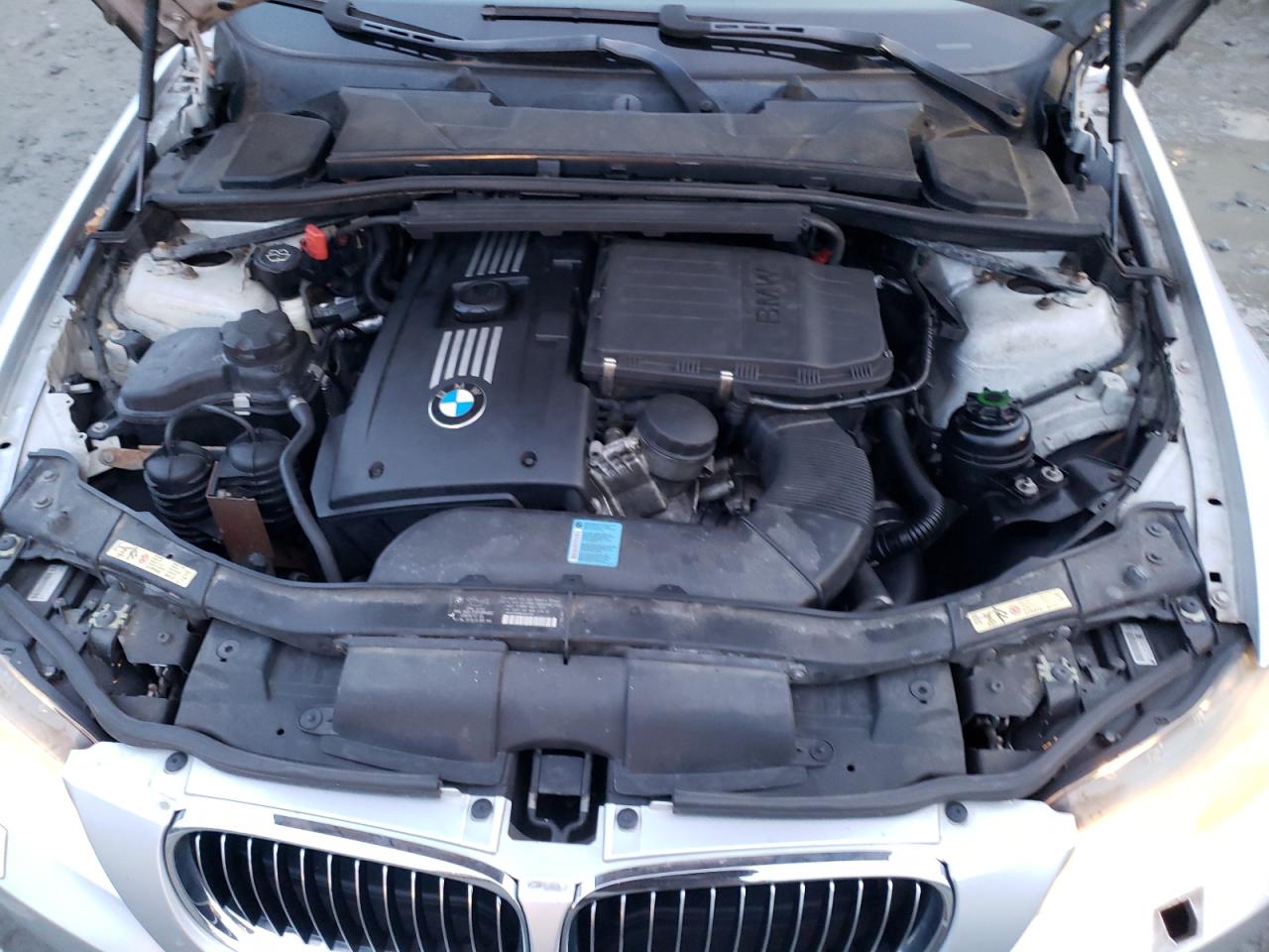 Photo 7 from auction – 2009 BMW 335 I with VIN WBAPM77509NL87675